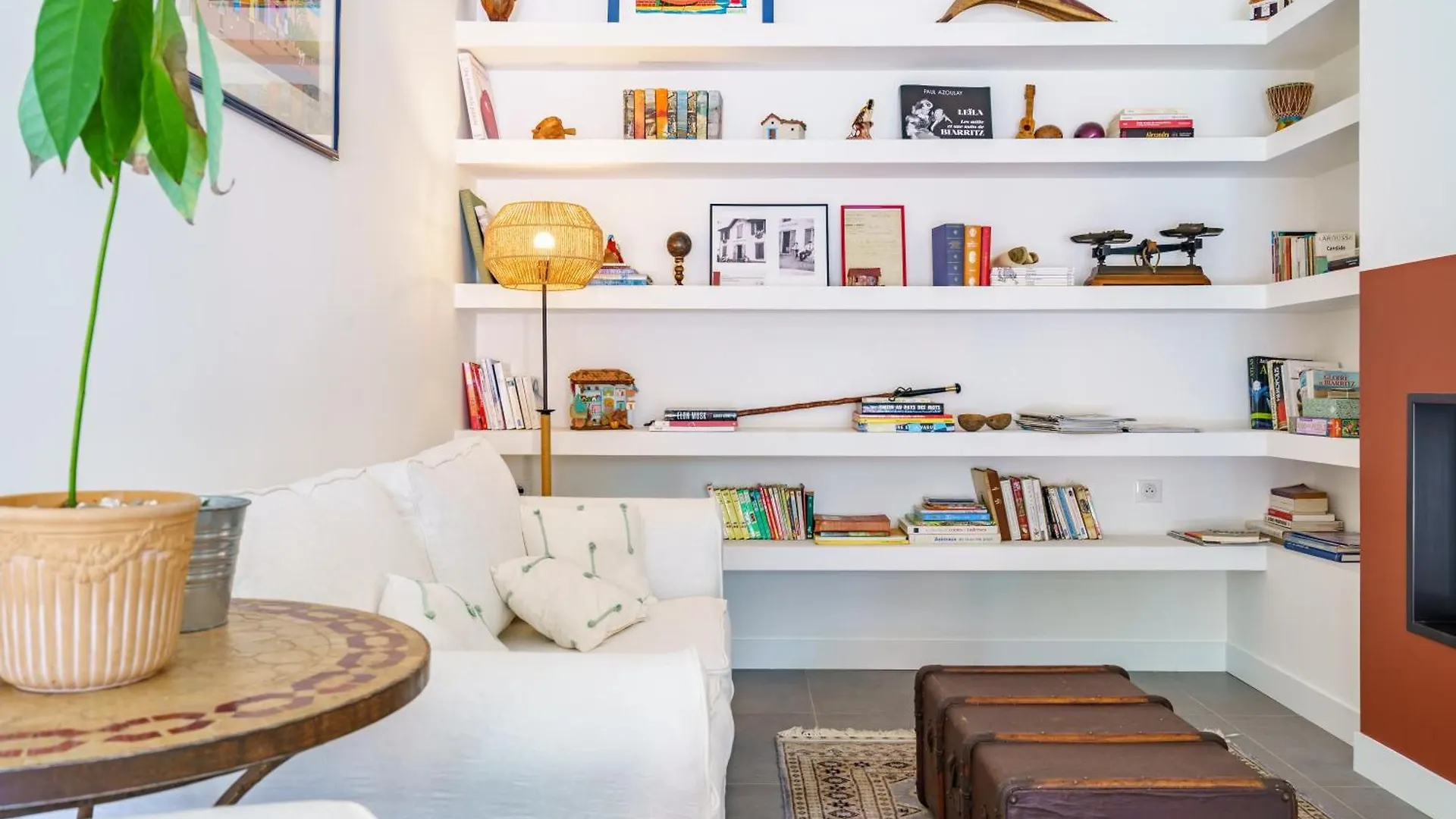 Bed & Breakfast Villa La Conciergerie A Biarritz, Avec Fronton Pour Pelote Basque, Boulodrome, Bar-Comptoir France