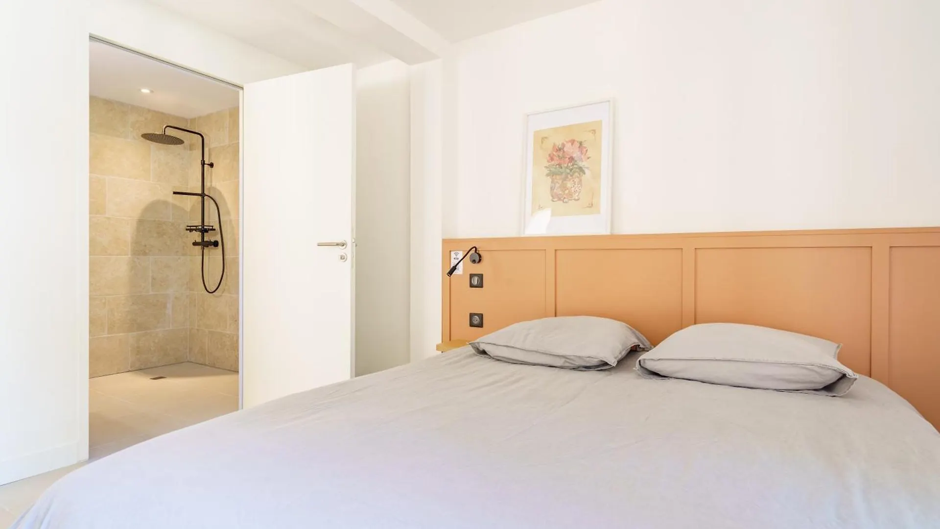 Bed & Breakfast Villa La Conciergerie A Biarritz, Avec Fronton Pour Pelote Basque, Boulodrome, Bar-Comptoir