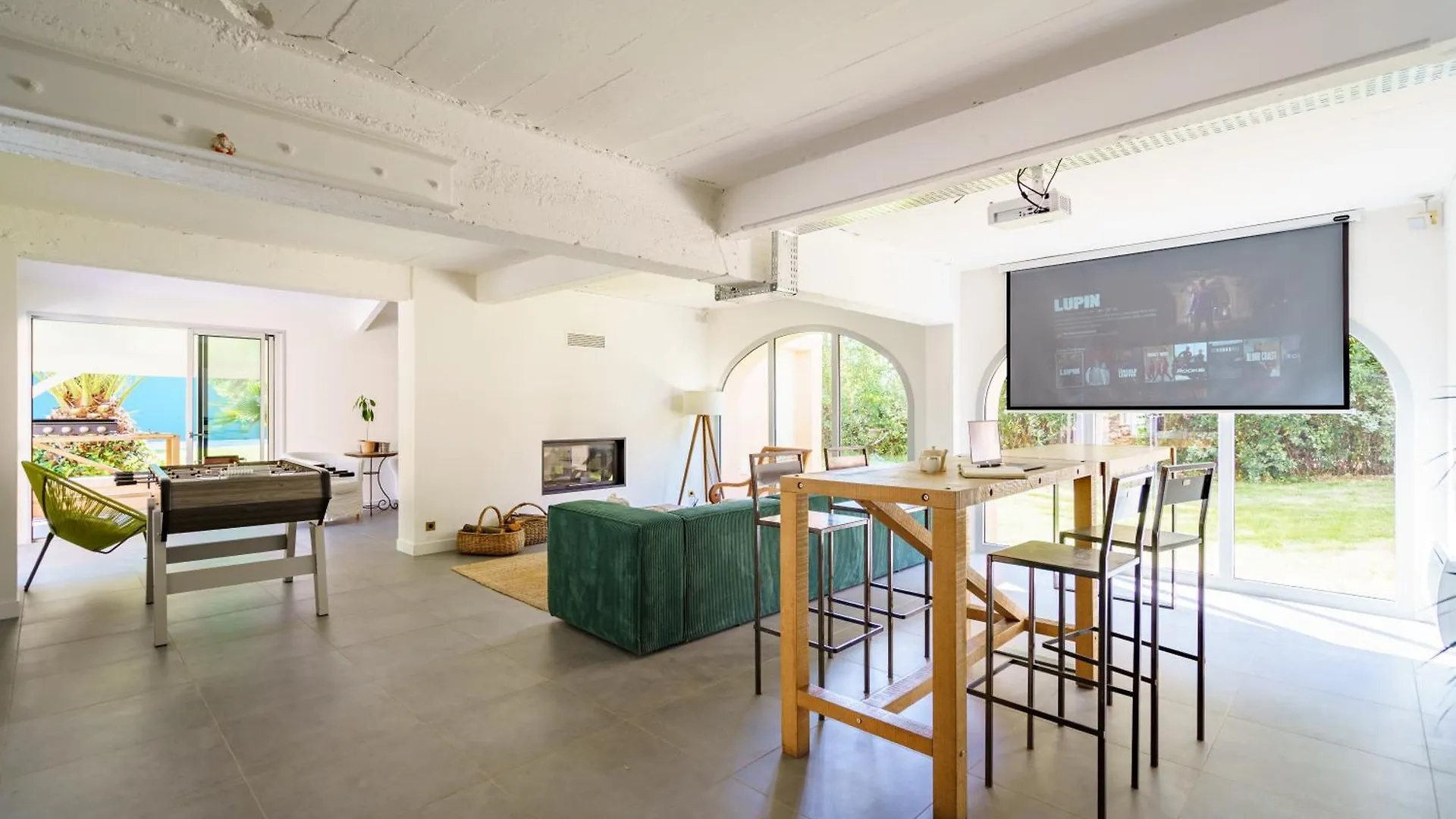 Bed & Breakfast Villa La Conciergerie A Biarritz, Avec Fronton Pour Pelote Basque, Boulodrome, Bar-Comptoir